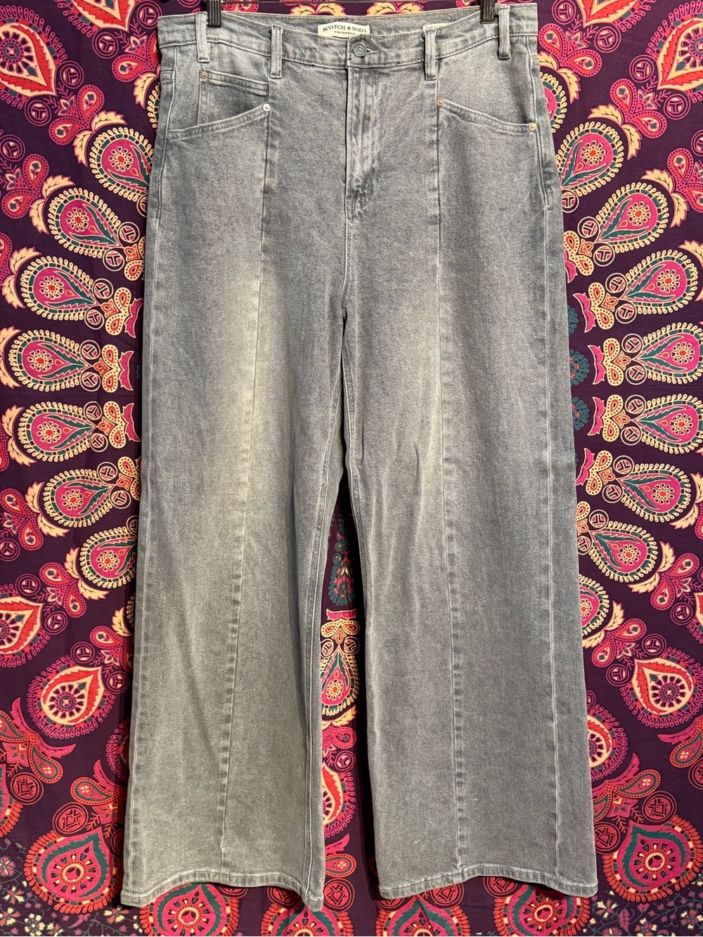 Soda Wide-Leg Jeans in Washed Gray